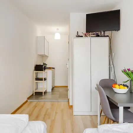 Shortstaypoland Dluga Daire *